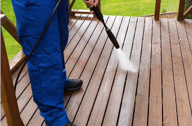 deck cleaning the woodlands