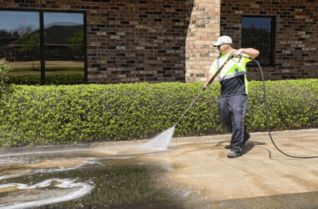 commercial concrete cleaning in woodlands